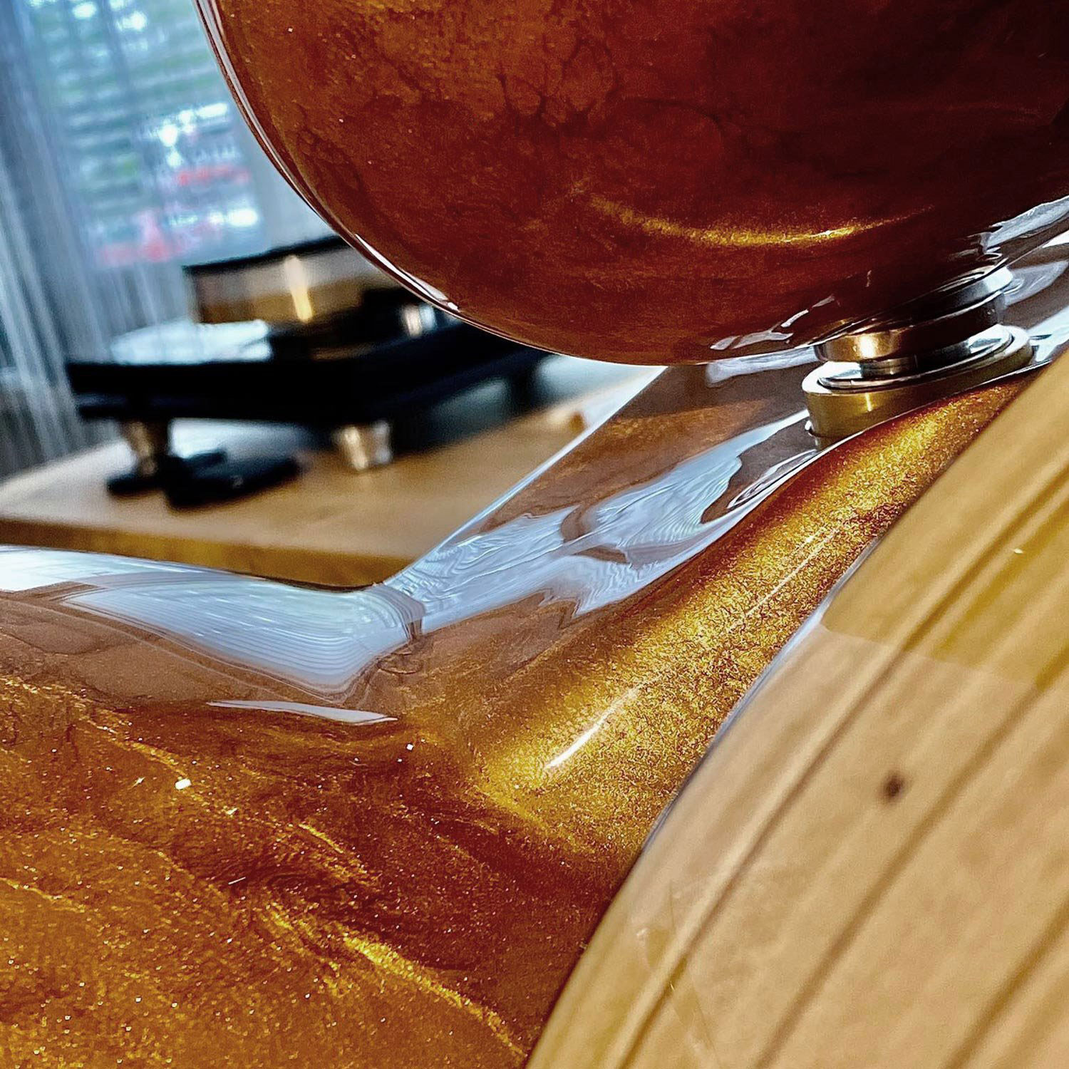 Symphonia Aeneus Horn Speakers